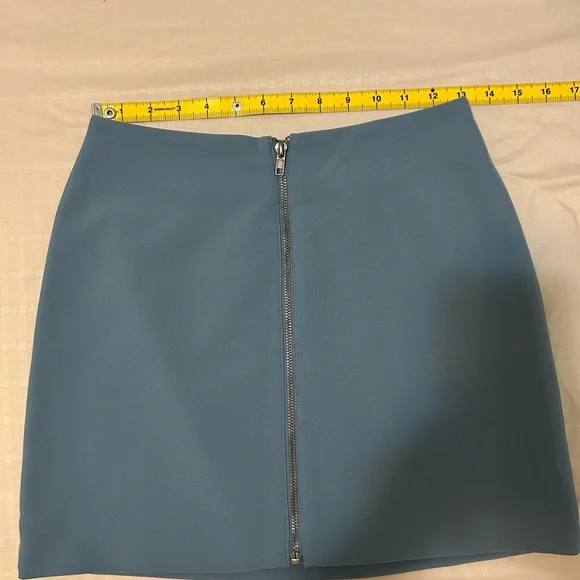 Forever 21 Blue Mini Skirt with Zipper Size S like New - Picture 3 of 5